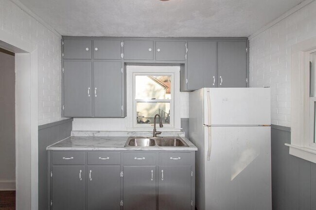 Foto del edificio - 2002 3rd Ave NE
