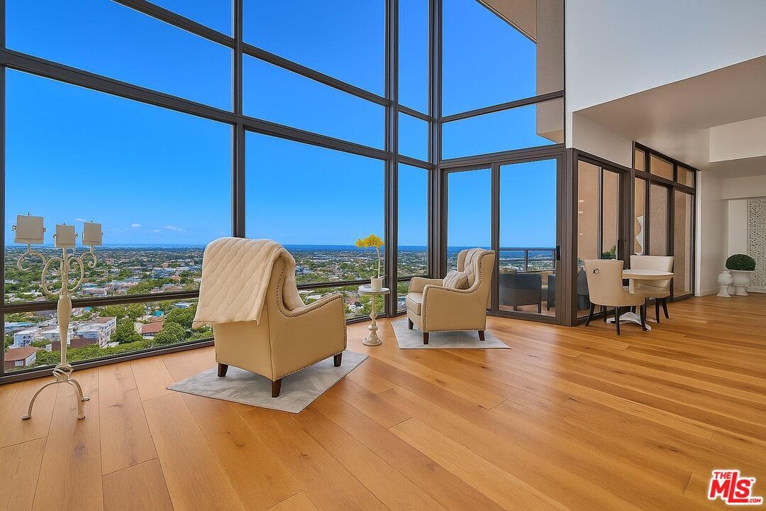 Foto principal - 4337 Marina City Dr