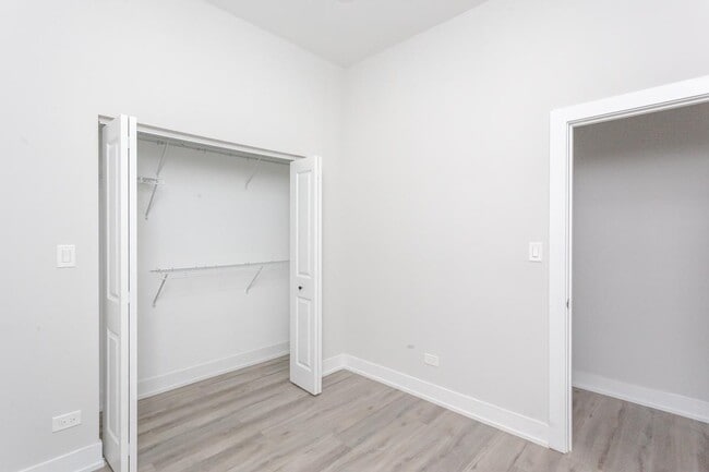 Building Photo - 2 bedroom in Chicago IL 60608
