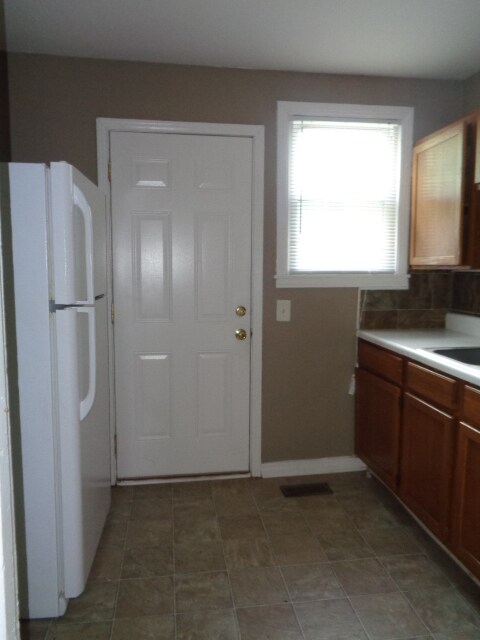 Building Photo - 40 Chestnut Dr