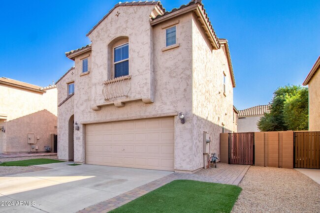 Building Photo - 11147 E Sentiero Ave