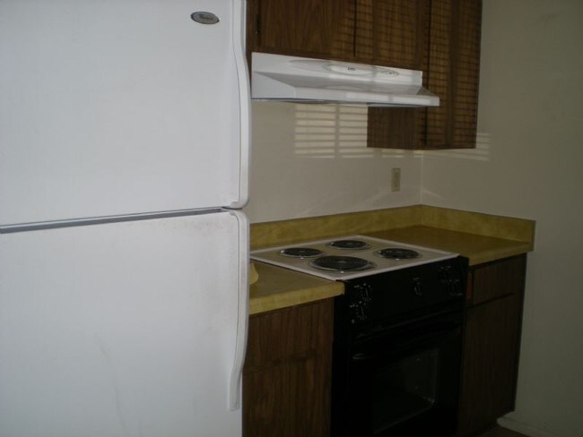 Foto del edificio - 5910 E Albany St