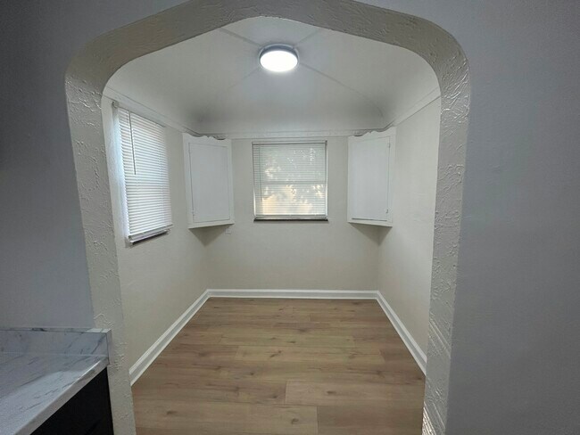 Foto del edificio - 9585 Terry St