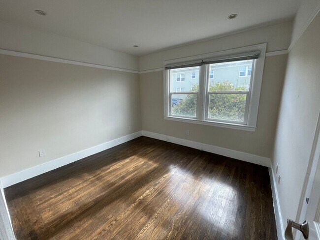 Foto del edificio - Outside Leasing - SF