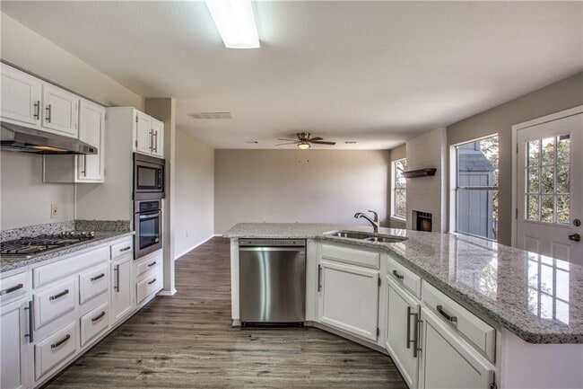 Building Photo - 7906 Flintstone Cove