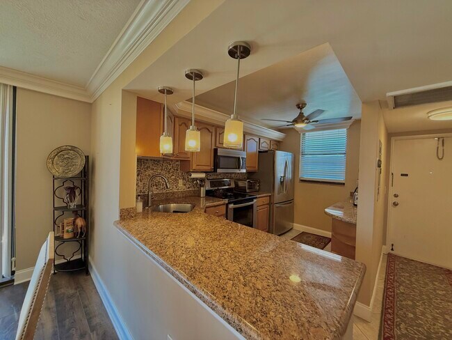 Foto del edificio - 3545 S Ocean Blvd