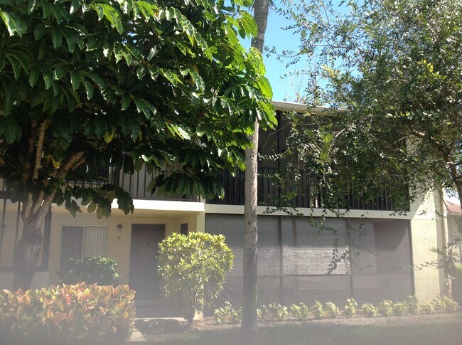 Building Photo - 6563 Chasewood Dr