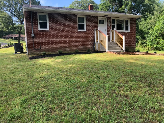 Building Photo - 430 Grovers Turn Rd