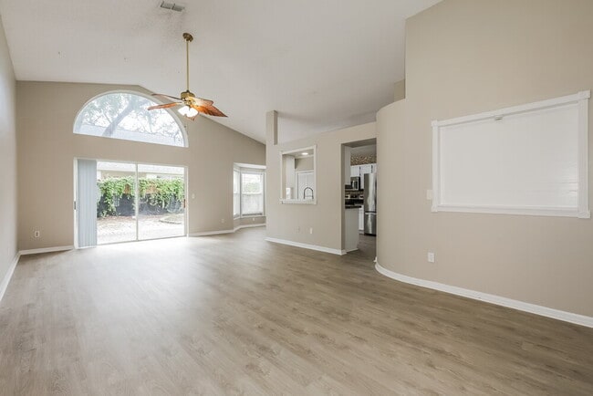 Building Photo - 4007 Fontana Pl