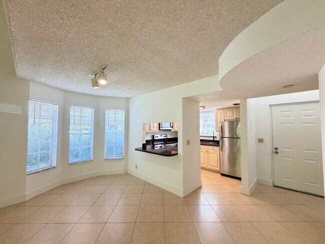 Building Photo - 6308 La Costa Dr