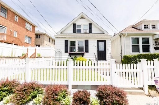 Primary Photo - 274 Hayward St