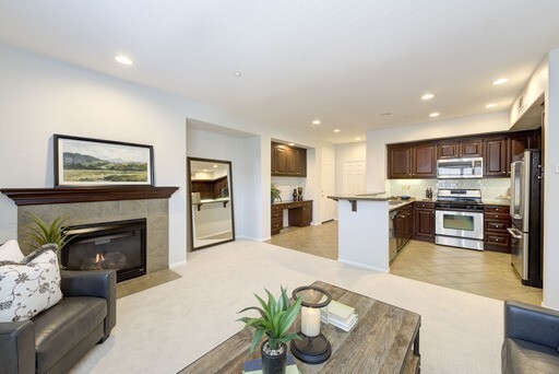 Foto del edificio - Immaculate 2 Bedroom Irvine Condo