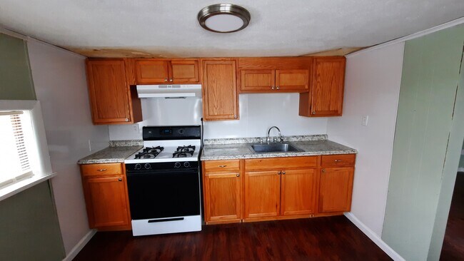 Kitchen - 237 Sunset Dr
