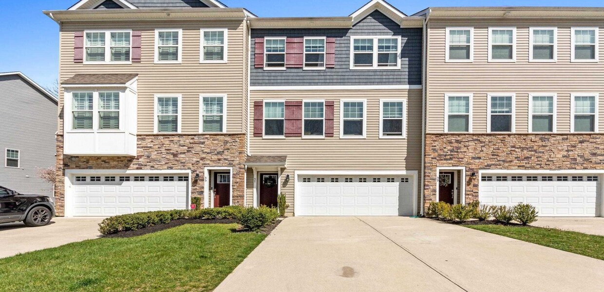 Foto principal - 57 Sullivan Way