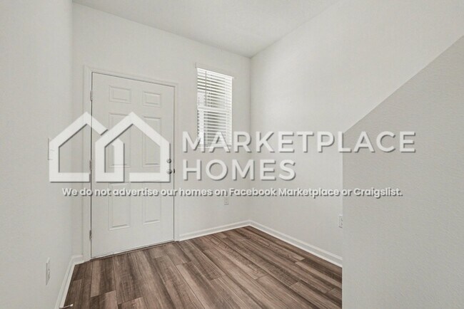 Foto del edificio - 11910 Sylvia St