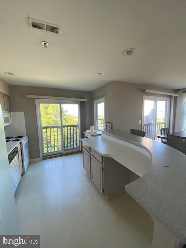 5219UNIT5219UNI8 Le Parc Dr Unit 8, Wilmington, DE 19809 Apartment