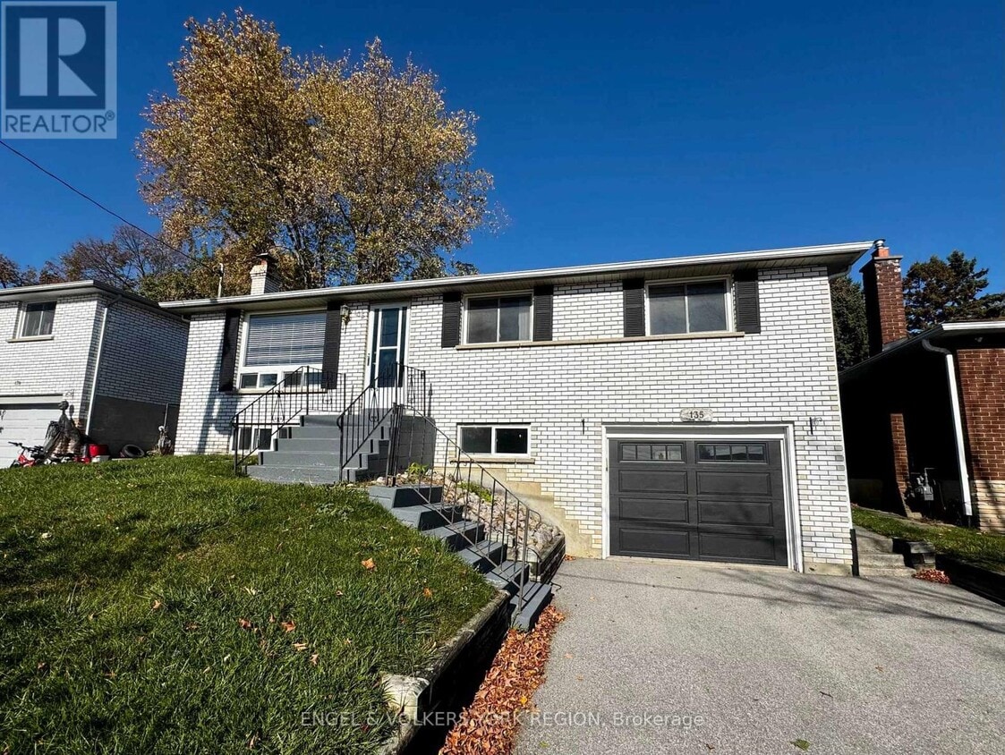 Photo principale - 135 Luxury Ave