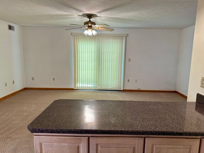 Living Area - 510 Clubhouse Dr