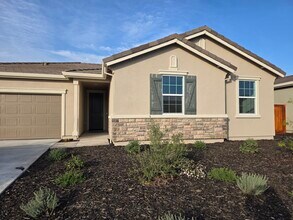 Building Photo - 2142 Hunter Crk Dr