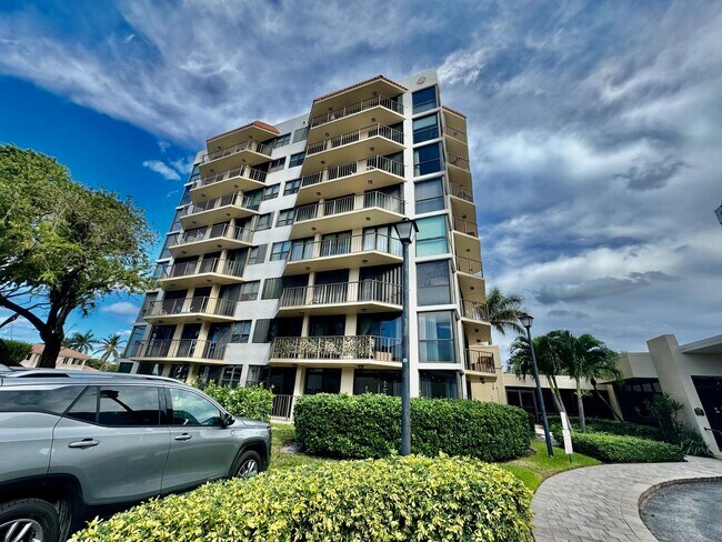 Foto del edificio - 899 Jeffery St