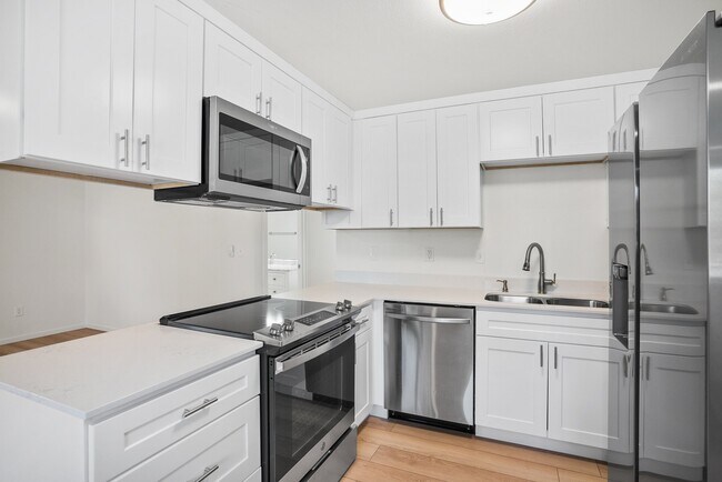 Foto del edificio - 1303-1312 12th Ave NW