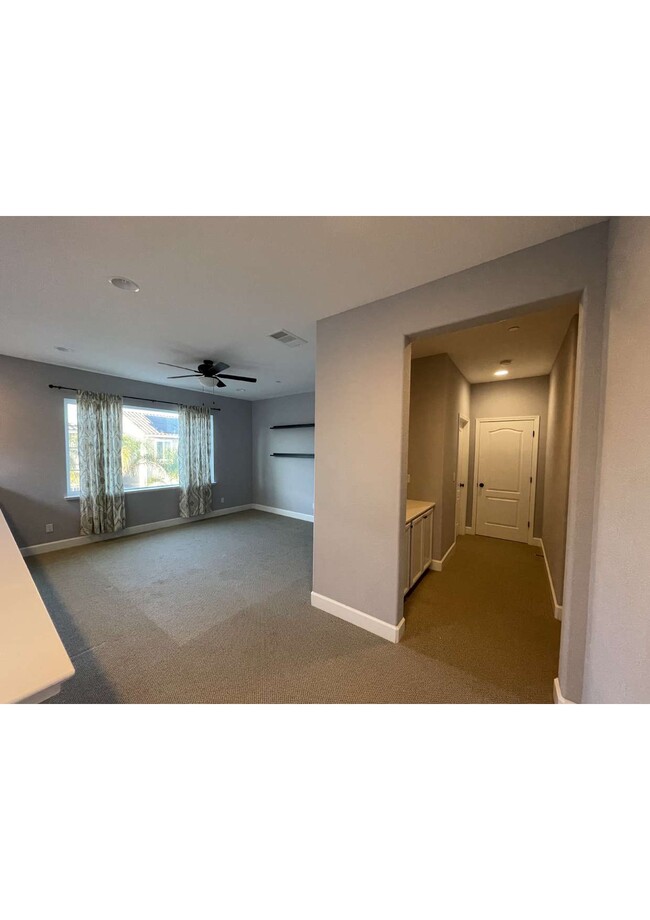 Building Photo - 354 Anchorage Dr