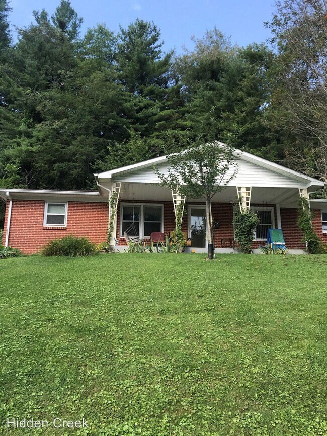 Building Photo - 225 Cherrybrook Ln