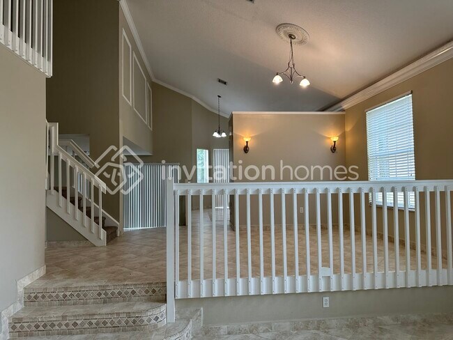 Building Photo - 8970 Alexandra Cir