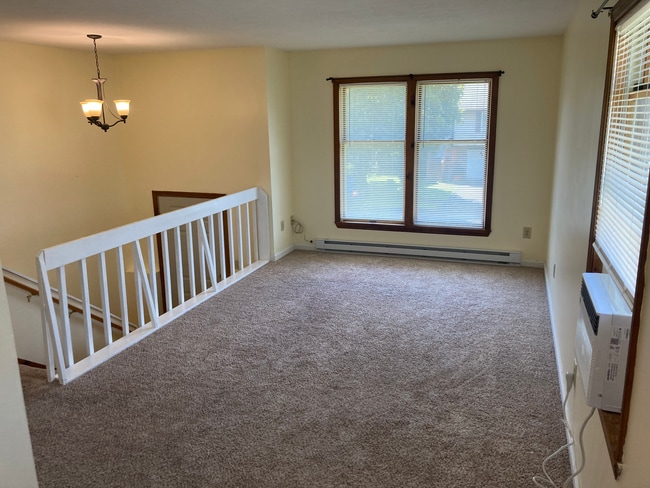 Living Room - 3121 Shellers Bend Rd