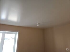 Building Photo - 671 Rue Principale