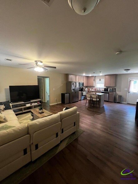 Foto del edificio - 225 Addison Ln