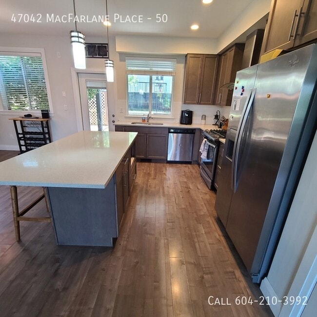 Building Photo - Modern Home In Promontory