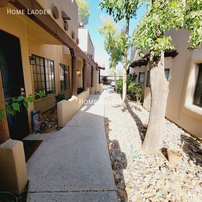 Photo - 1446 E Grovers Ave Apartment