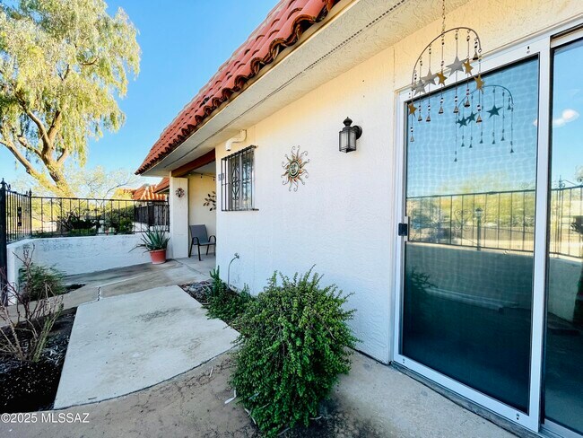 Foto del edificio - 5968 Sun County Blvd