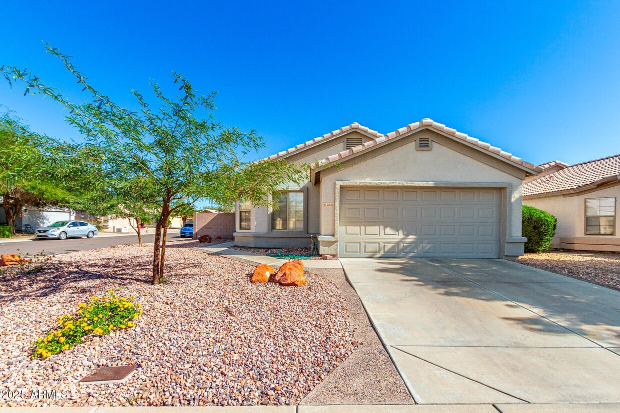 Foto principal - 21831 N 32nd Ave