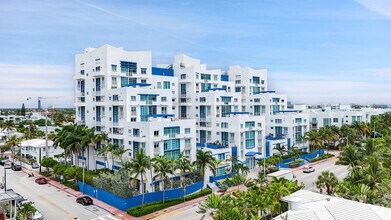 Building Photo - 7600 Collins Ave