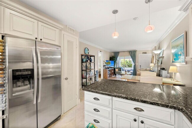 Building Photo - 2748 NE 28th Ave