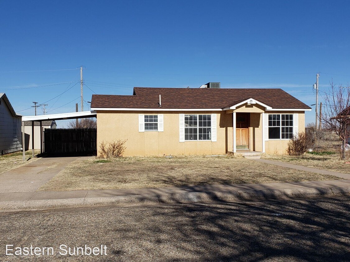 3 br, 2 bath House 1816 W 17th LN House for Rent in Portales, NM