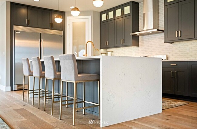 Foto del edificio - Gorgeous 4 Bedroom Gig Harbor Home in Gated Community