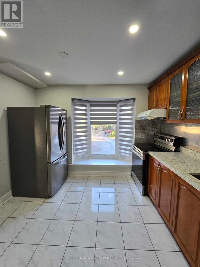 Building Photo - 2 Liszt Gate