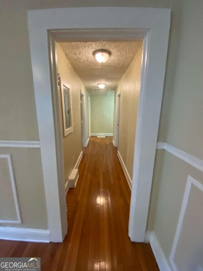 Building Photo - 1162 Sims St SW