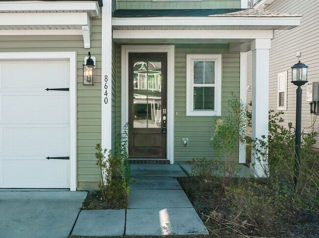 Foto del edificio - Modern Living in Windsor Hill