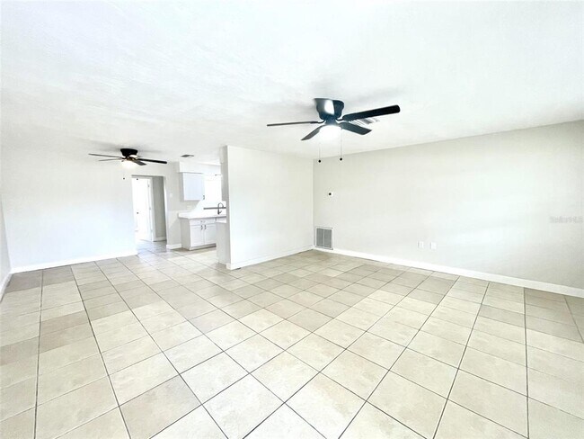 Foto del edificio - 102 S Jefferson St