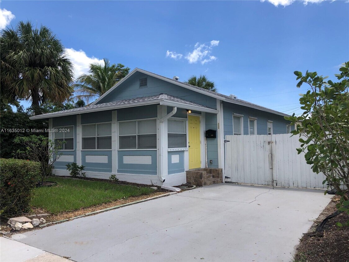 Foto principal - 112 N D St