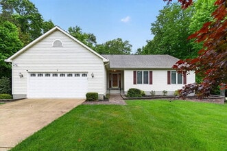 Building Photo - 8928 Cottongrass St