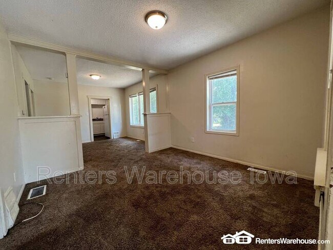Foto del edificio - 1477 E 19th St