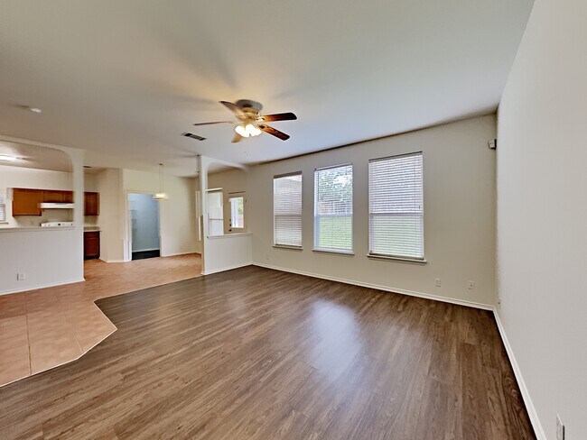 Building Photo - 2915 Encino River