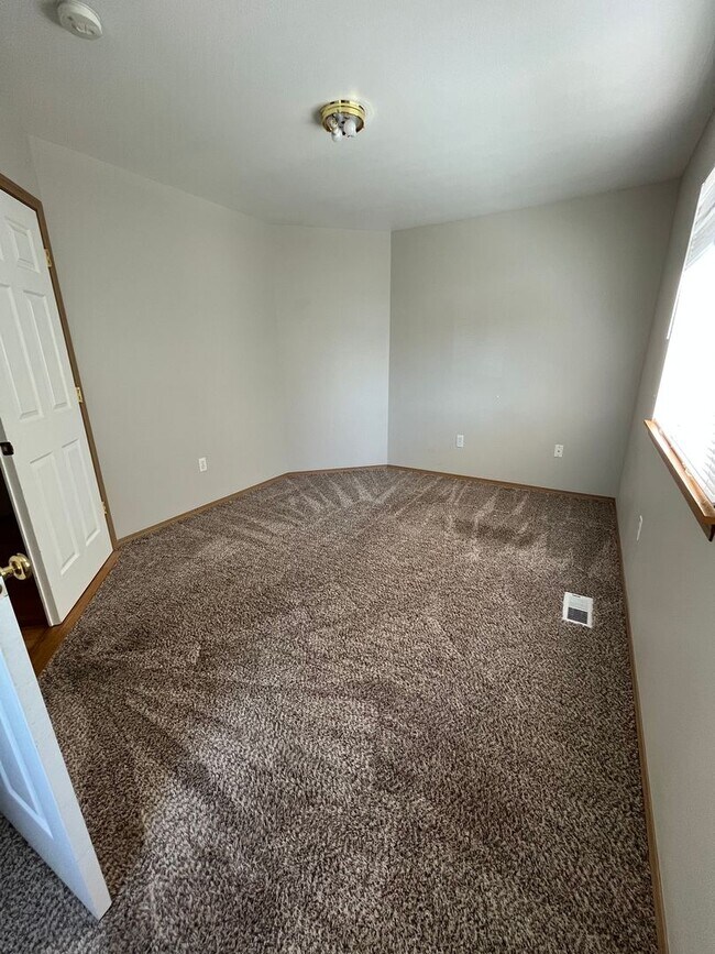 Foto del edificio - **$500 off first months rent** Beautiful C...