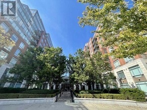 Building Photo - 500-10500 Queens Quay W