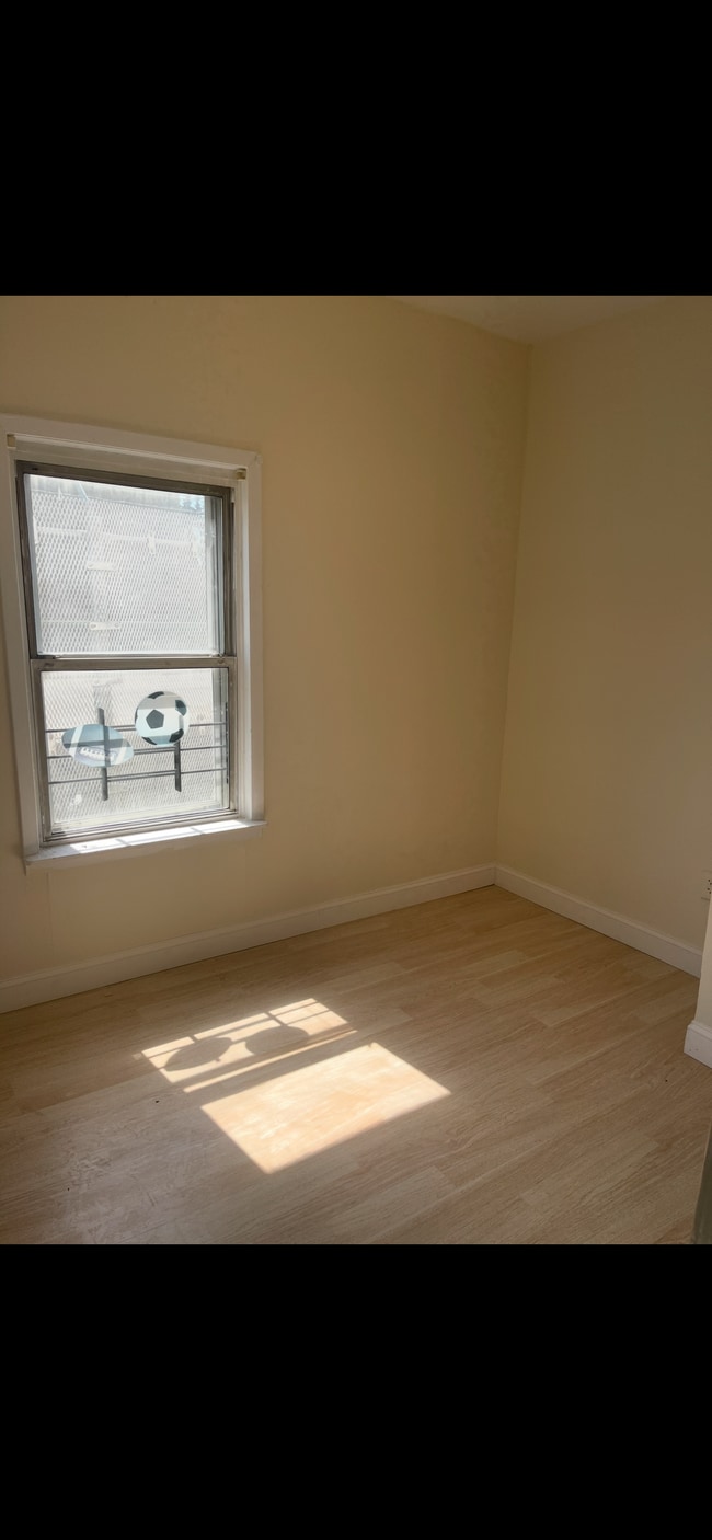 Building Photo - 1651 Hunt Ave